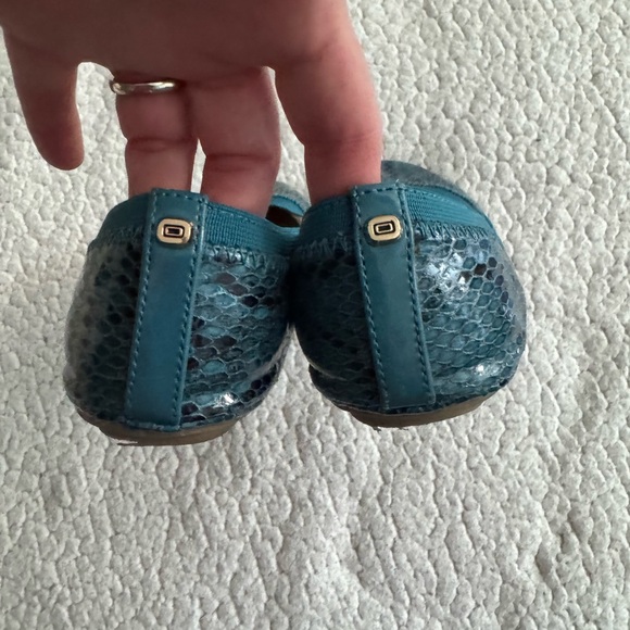 Bandolino Blue Quilted Flats - Picture 2 of 4